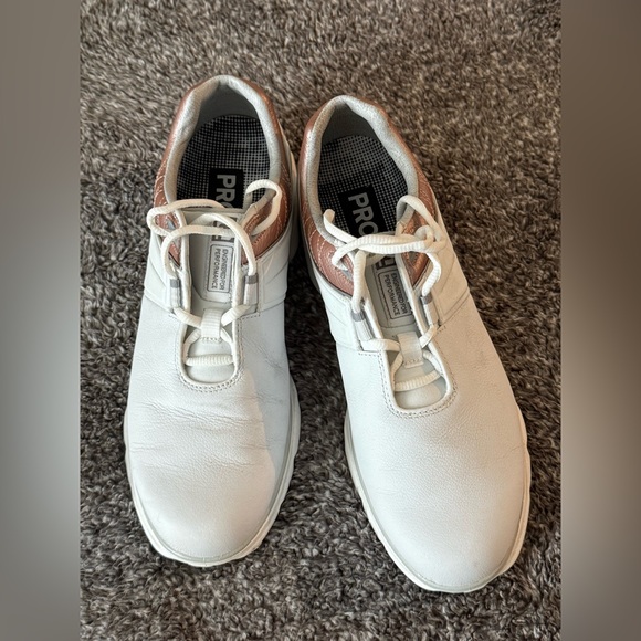 FootJoy Shoes - FootJoy White and Brown Golf Shoes 8.5M